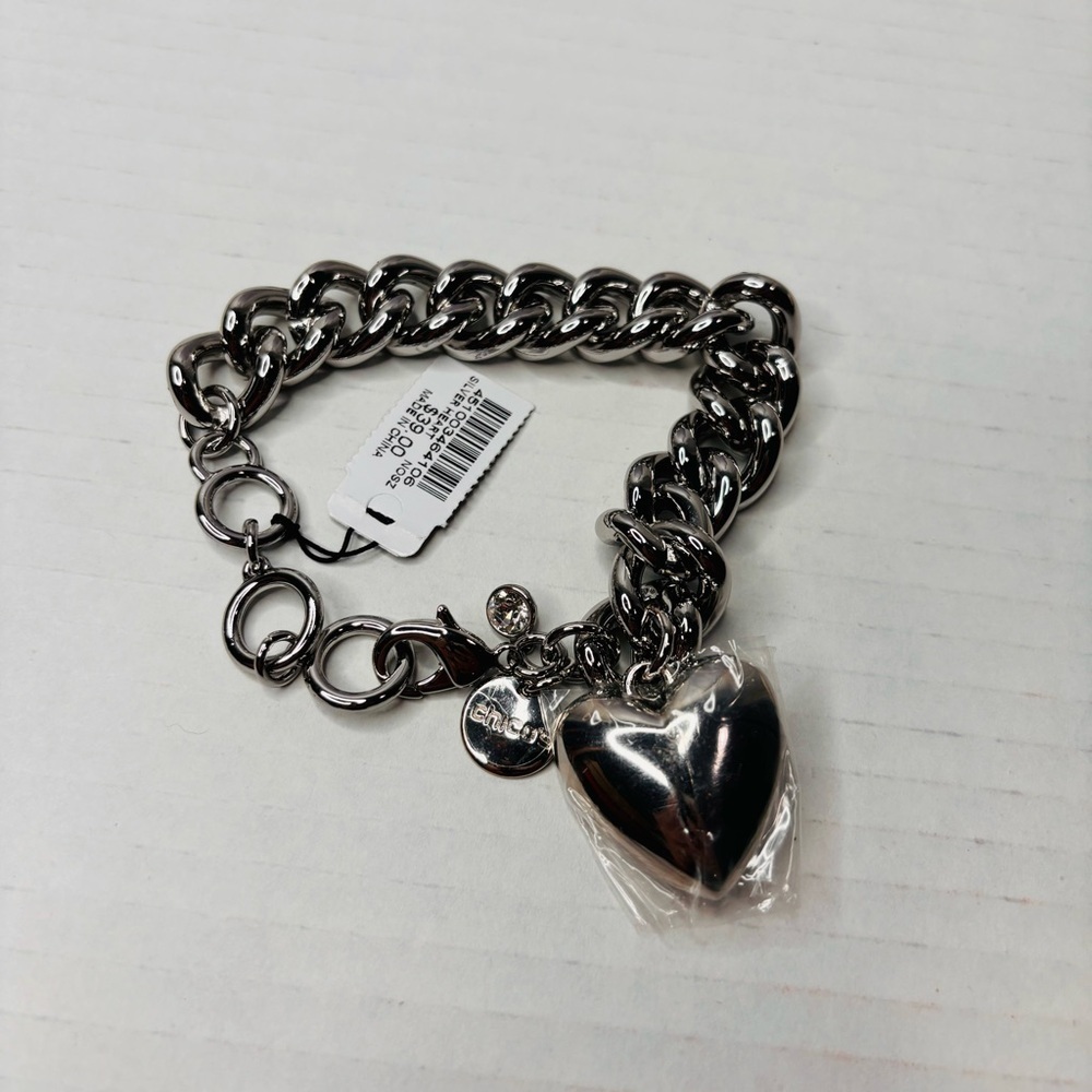 New CHICO’S Silver Tone Chunky Heart Charm Bracelet